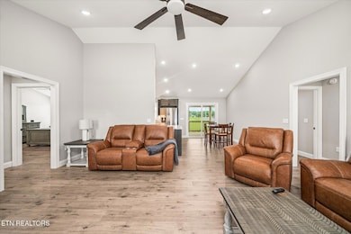 Living Room/Dining Area