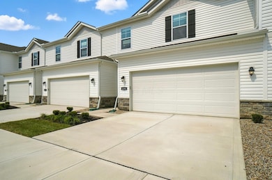 6294 Marinelli Dr S, Columbus, OH 43228 - photo 3