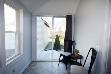 25 Hillside Ave, Middleboro, MA 02346 - photo 3