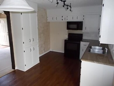 7951 Bonnie Cir, Abilene, TX 79606 - photo 5