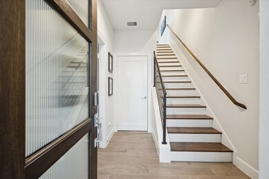 1055 Timbergrove Yards Ln, Houston, TX 77008 - photo 4