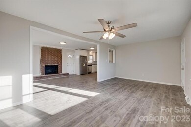 105 Dyer Dr, Shelby, NC 28152 - photo 4