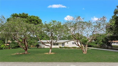 13791 SW 18th Ct, Davie, FL 33325 - photo 2