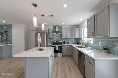 8110 N 11th Place, Phoenix, AZ 85020 - photo 4