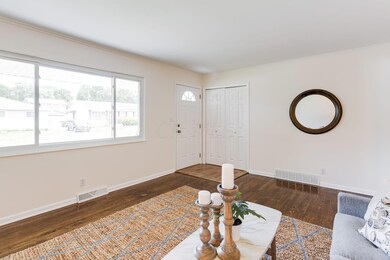 3-web-or-mls-1467-bycroft-rd