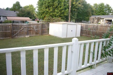 511 Winchester St, Flippin, AR 72634 - photo 3