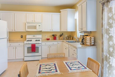 FULLY APPLIANCED KITCHEN