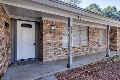 725 Bedford Ct W, Hurst, TX 76053 - photo 2