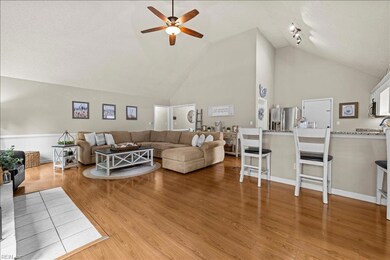 845 N Haven Cir, Chesapeake, VA 23322 - photo 5