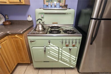 Vintage Chamber Gas Stove