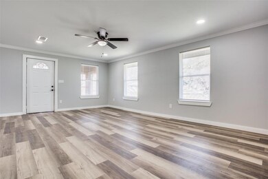 501 W Milam St, Ennis, TX 75119 - photo 7