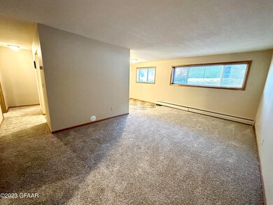 1814 22nd Ave S unit 106, Grand Forks, ND 58201 - photo 2