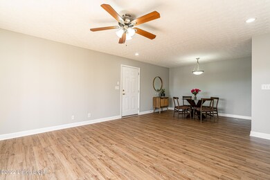 169 Central Blvd unit 37, Mount Washington, KY 40047 - photo 4