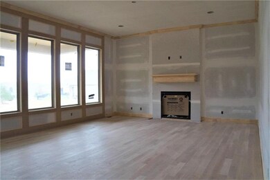 5919 Lakecrest Dr, Shawnee, KS 66218 - photo 4