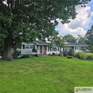 15 Willow Run Ln, Belle Mead, NJ 08502 - photo 2