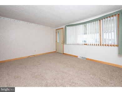 3343 Sheidy Ave, Reading, PA 19605 - photo 6