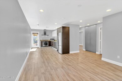 1850 E Maryland Ave unit 28-5