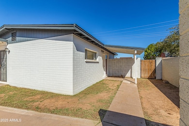 7520 W Crittenden Ln, Phoenix, AZ 85033 - photo 3