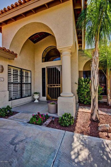 Exterior Entry - (5)