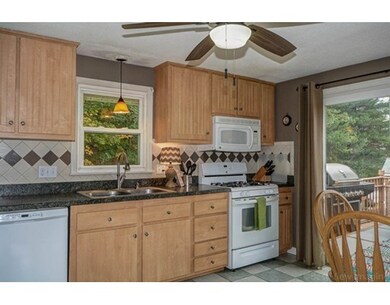 37 Ontario Dr, Hudson, MA 01749 - photo 2