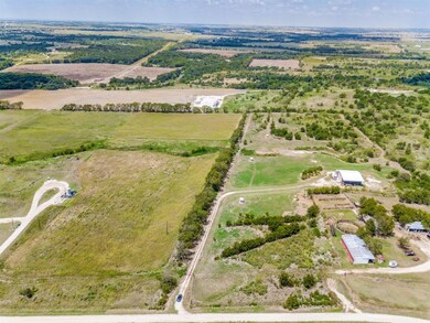 5950 Western Star Dr, Justin, TX 76247 - photo 5