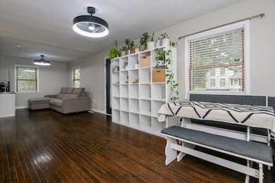 161 Ormsby St, Pewaukee, WI 53072 - photo 3