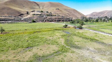 3311 Thorp Rd, Moxee, WA 98936 - photo 3