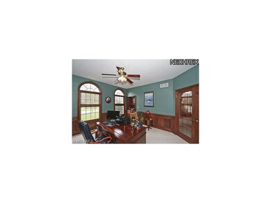 This den can also be turned back into a 4th bedroo