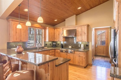 12445 Lookout Loop unit F16-05, Truckee, CA 96161 - photo 4