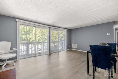 1634 Arlyn Cir unit J, Charlotte, NC 28213 - photo 6