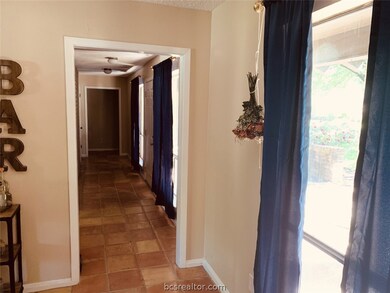 1818 Hondo Dr, College Station, TX 77840 - photo 7