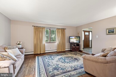 32 E Benedict Ave, Havertown, PA 19083 - photo 5