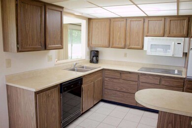 18408 N Conestoga Dr, Sun City, AZ 85373 - photo 6