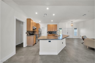 2200 NE 9th Ave, Cape Coral, FL 33909 - photo 6