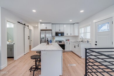 1015N8thSt_00020