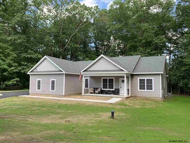 87 Jones Rd, Saratoga Springs, NY 12866 - photo 2