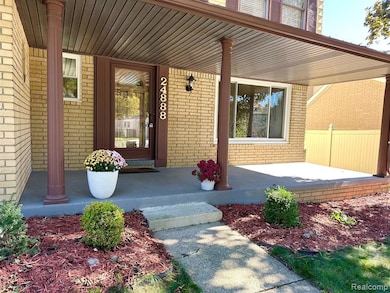 24888 Apple Crest Dr, Novi, MI 48375 - photo 2