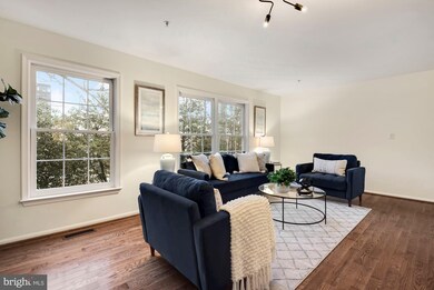 11325 Morning Gate Dr, Rockville, MD 20852 - photo 7