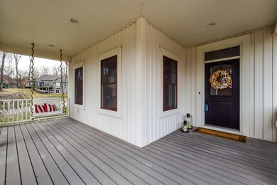 059-Covered_Porch-5429899-medium