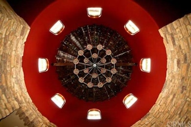 SOARING VALUTED ENTRY ROTUNDA