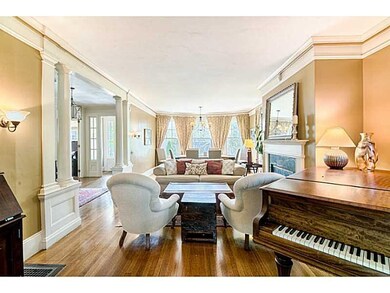 534 Lloyd Ave, Providence, RI 02906 - photo 3