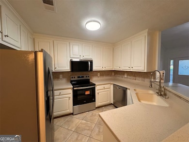 530 Oxford Ridge, Winder, GA 30680 - photo 2