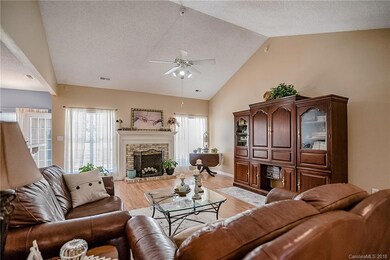 12907 Angel Oak Dr, Huntersville, NC 28078 - photo 5