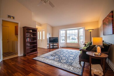 Light and bright LARGE living room, with surround 