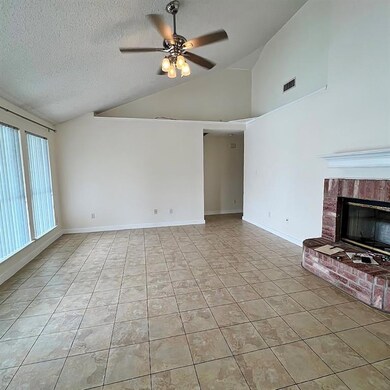 218 Lancelot Dr, Weatherford, TX 76086 - photo 7