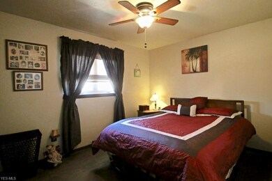 846 W Shore Blvd, Sheffield Lake, OH 44054 - photo 6