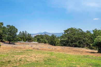 3989 Livingston Rd, Central Point, OR 97502 - photo 5