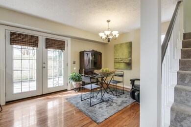 Dining Area w/access to patio garden oasis