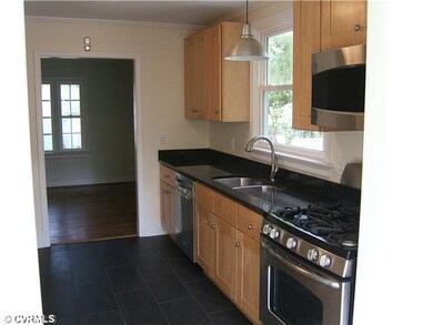 Kitchen - To living room