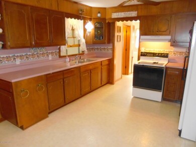 Kitchen with lots of cabinets